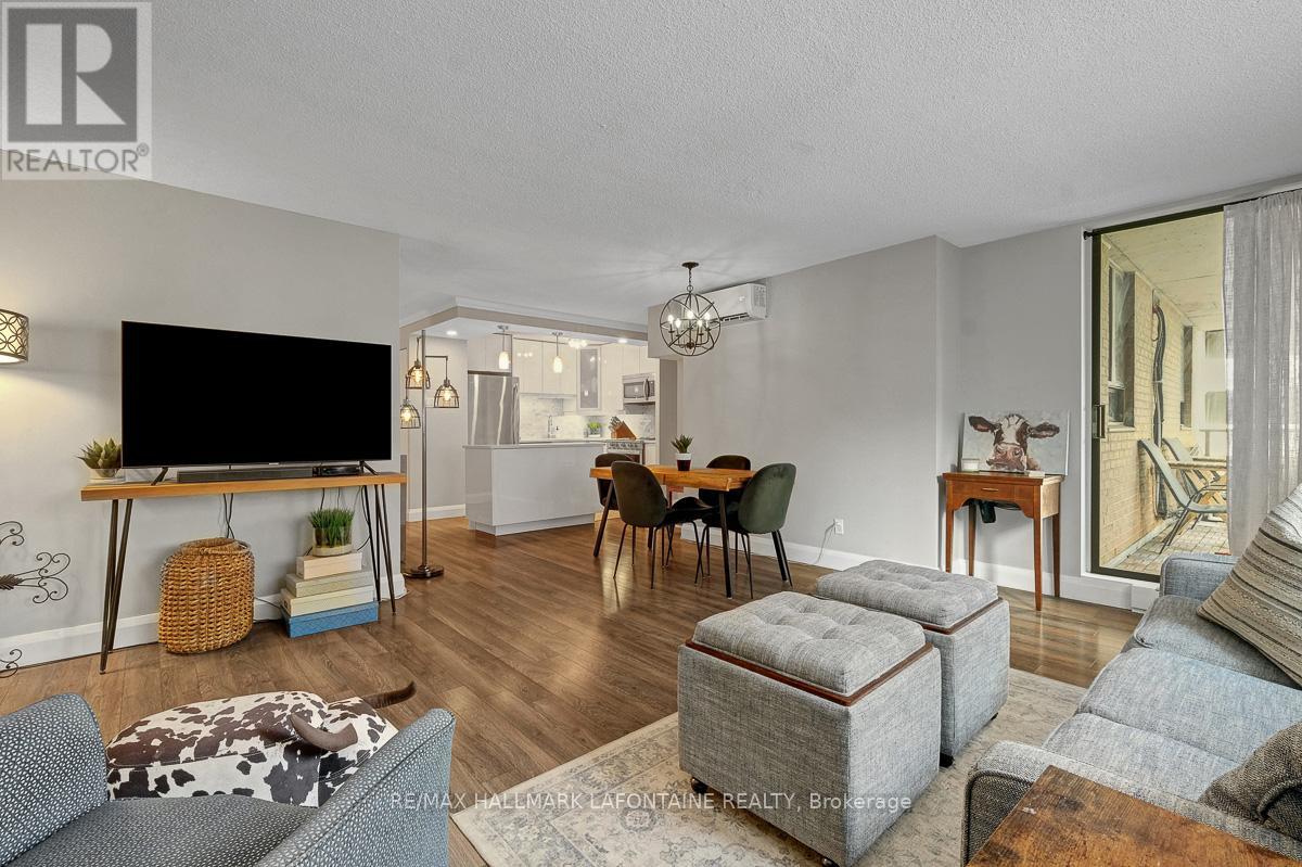 401 - 475 Laurier Avenue W