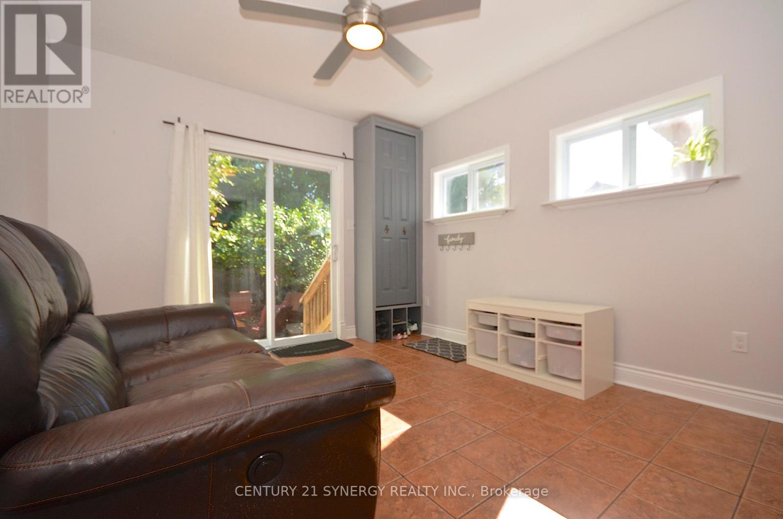 47 Roslyn Avenue