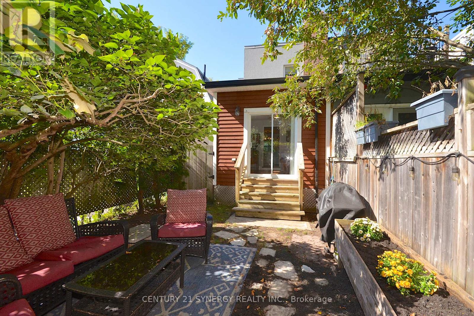 47 Roslyn Avenue