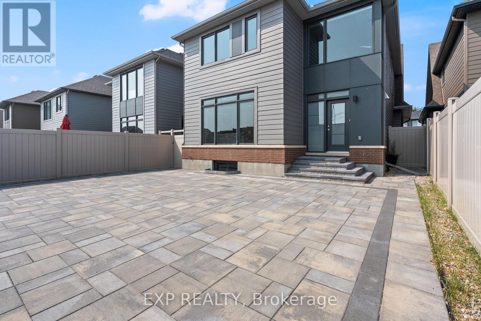 25 Stanhope Court