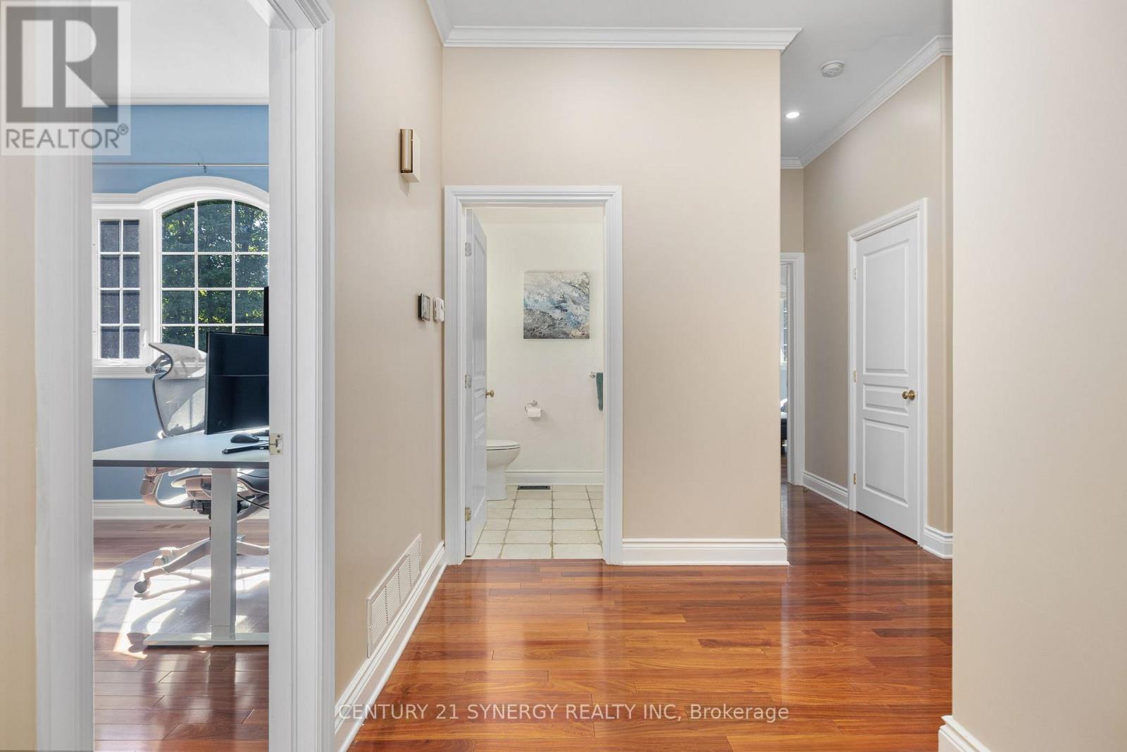 1281 Georges Vanier Drive N