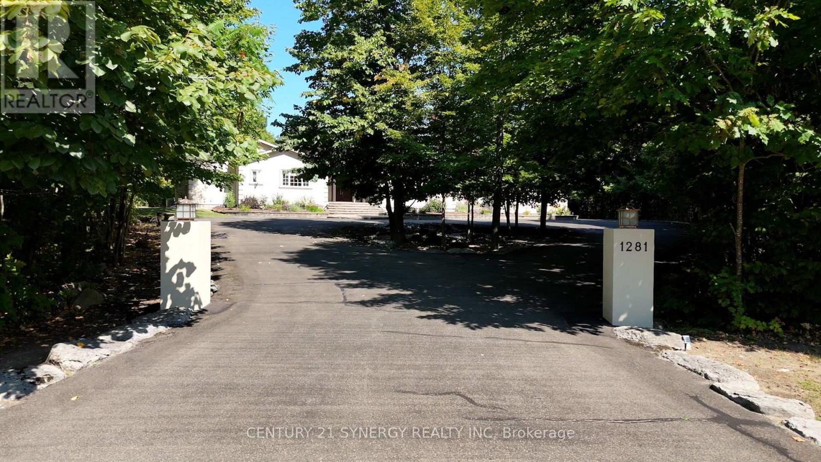 1281 Georges Vanier Drive N
