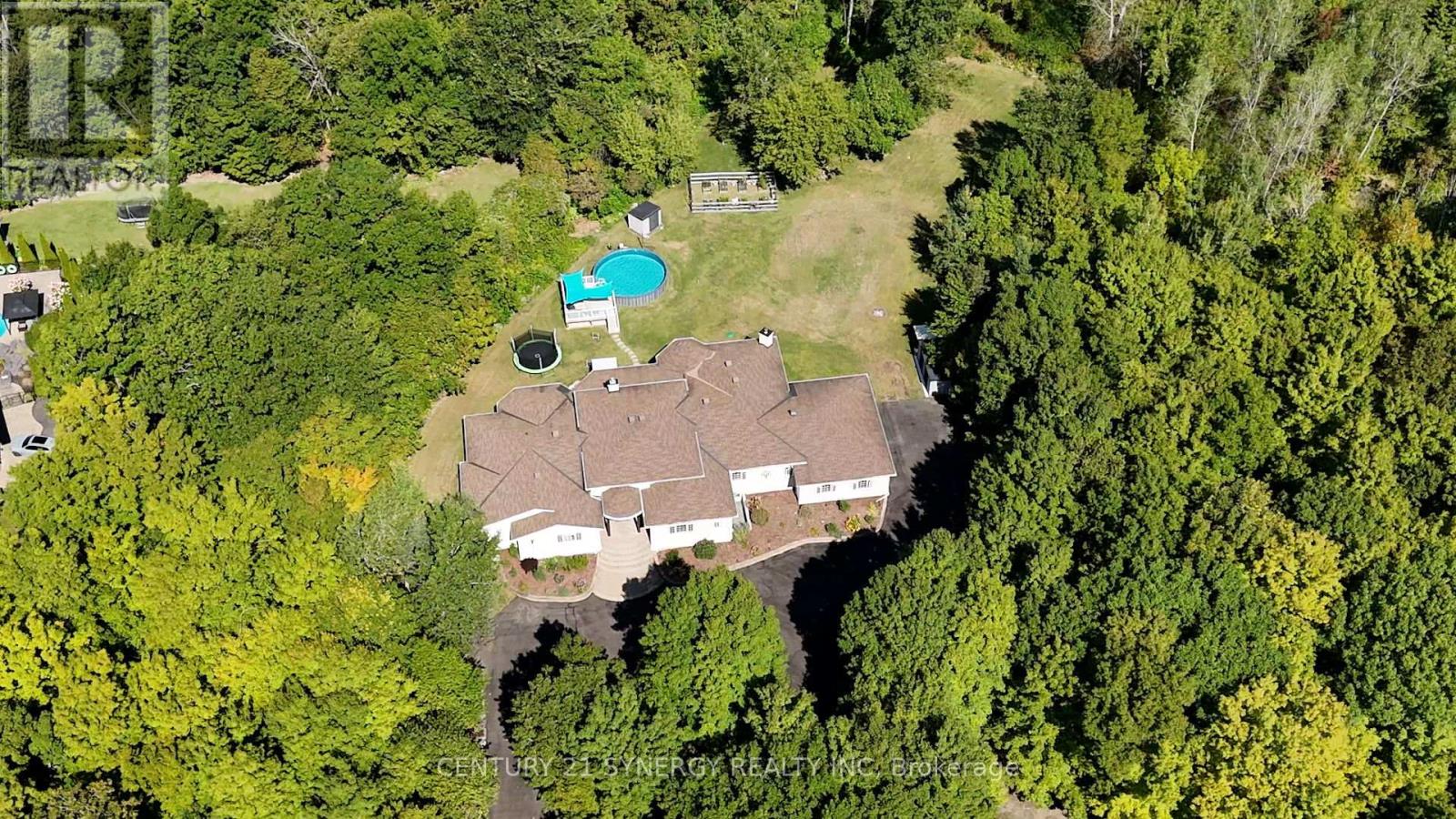 1281 Georges Vanier Drive N