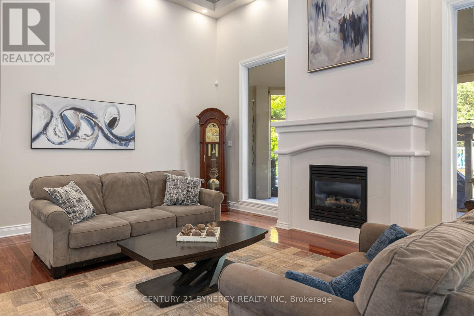 1281 Georges Vanier Drive N