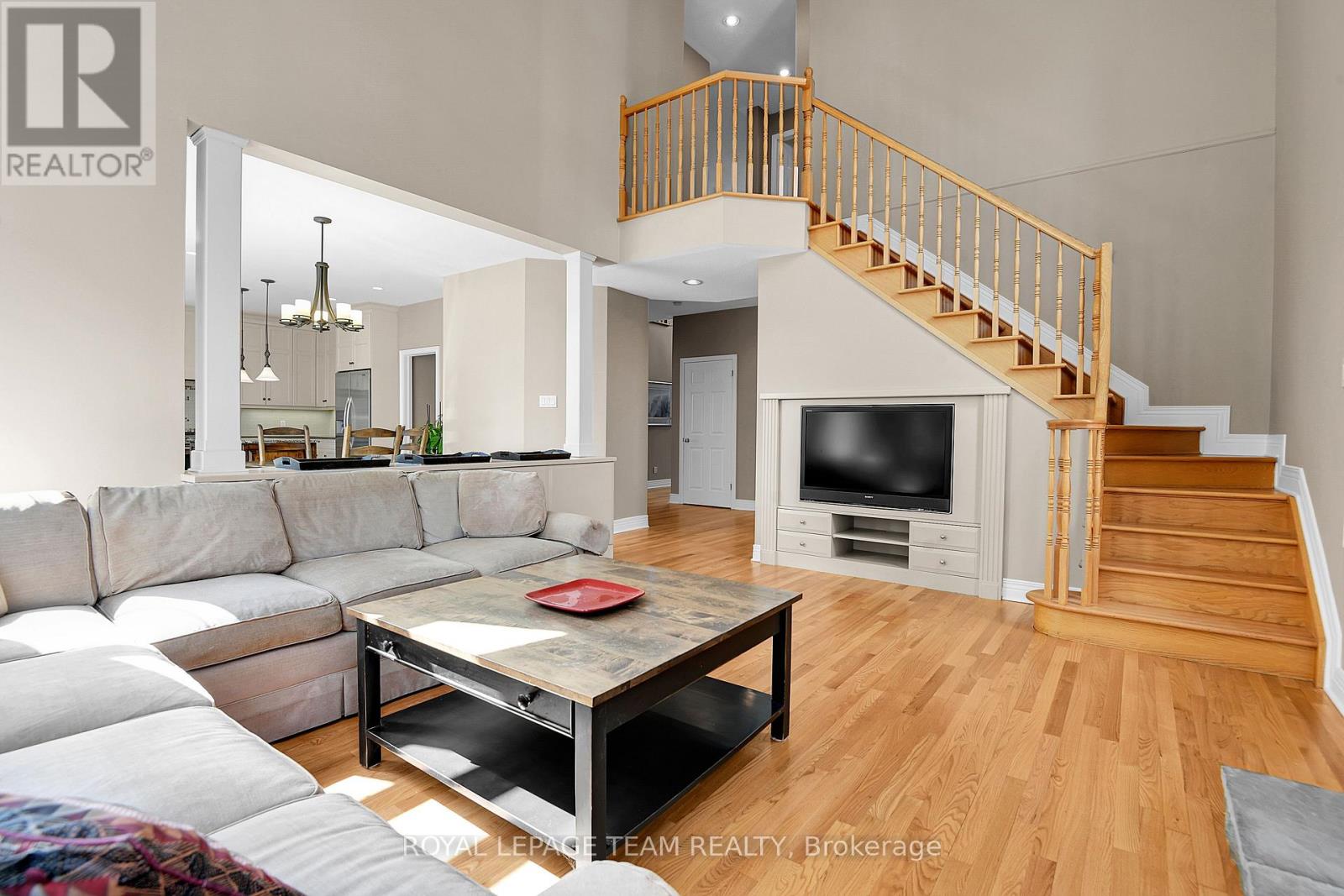 33 Northgate Street S