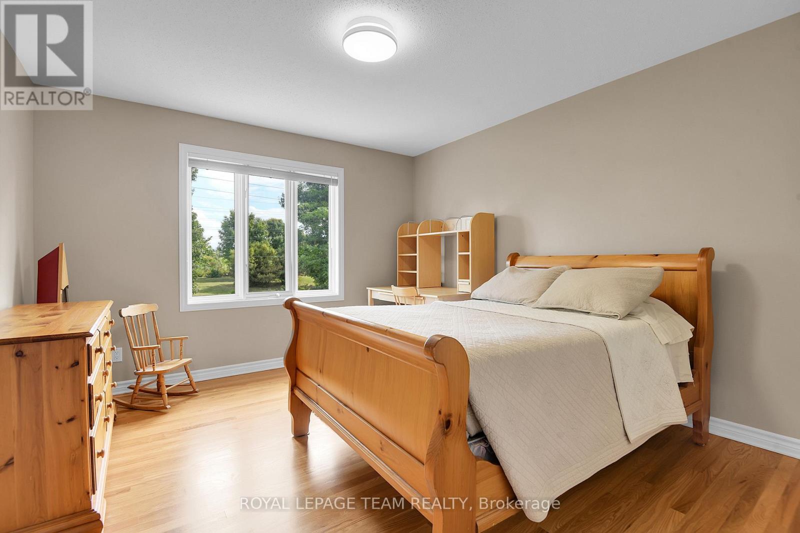 33 Northgate Street S