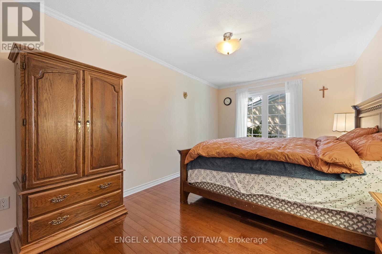 105 - 302 Kintyre Private