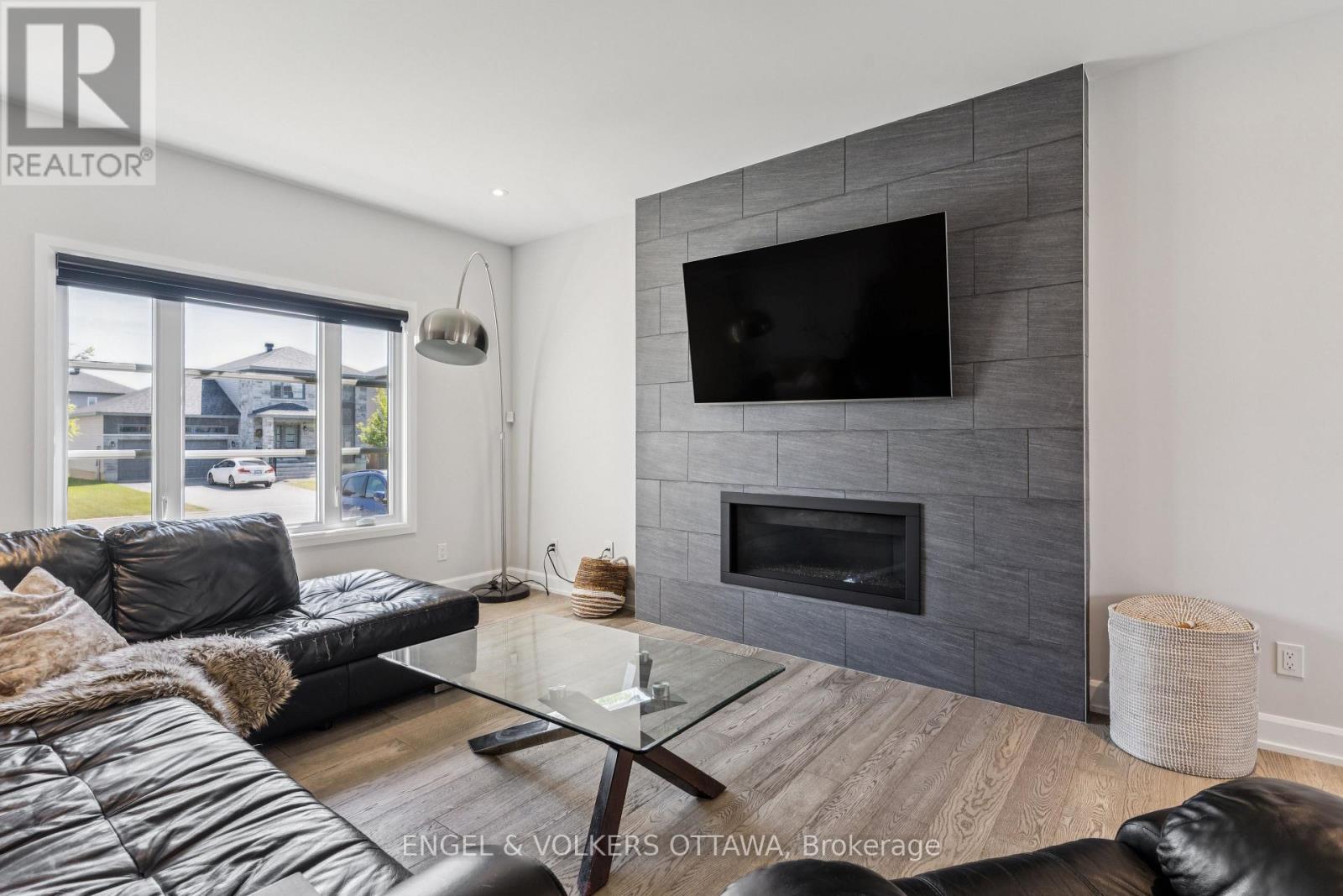 529 Lucent Street