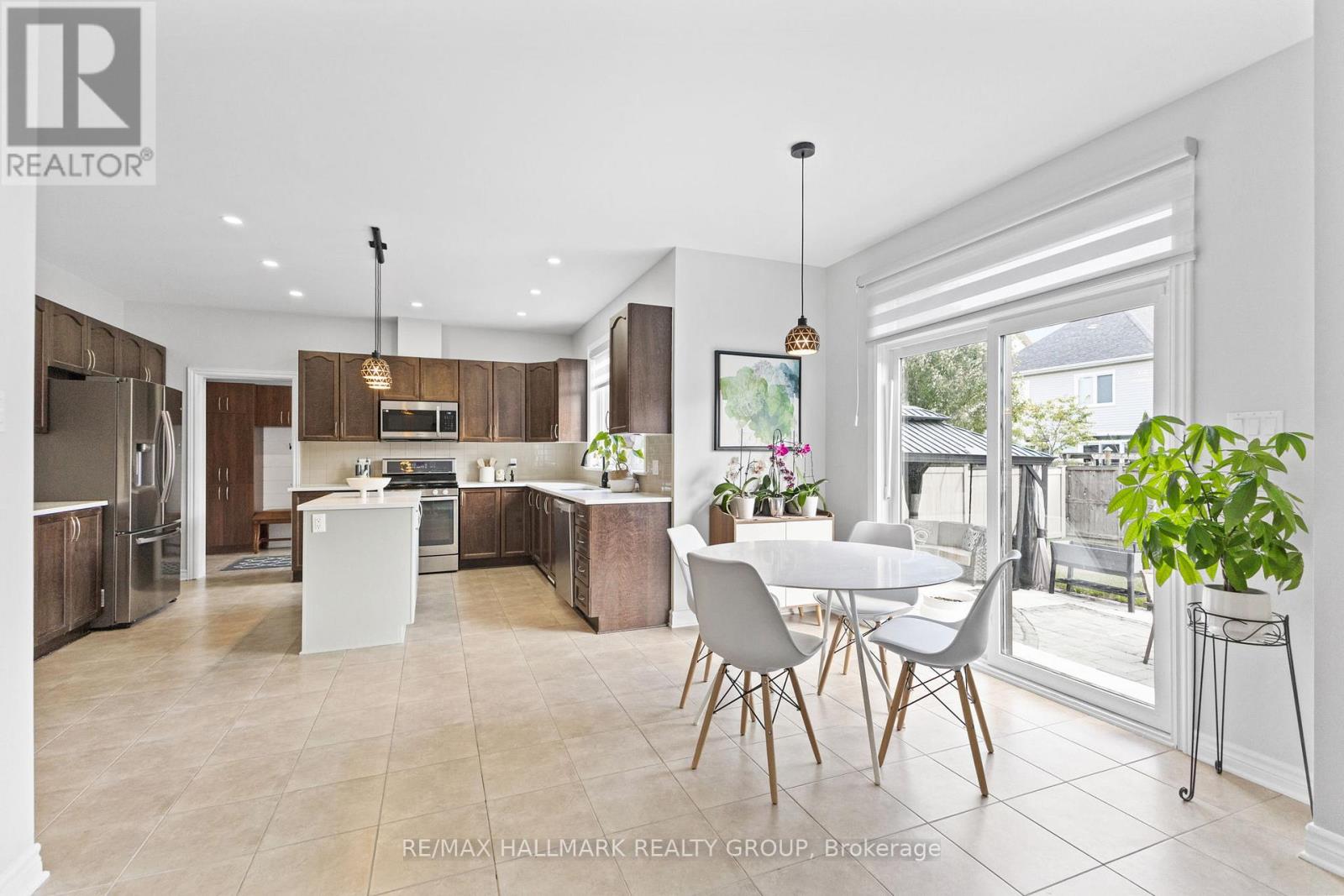 254 Gracewood Crescent