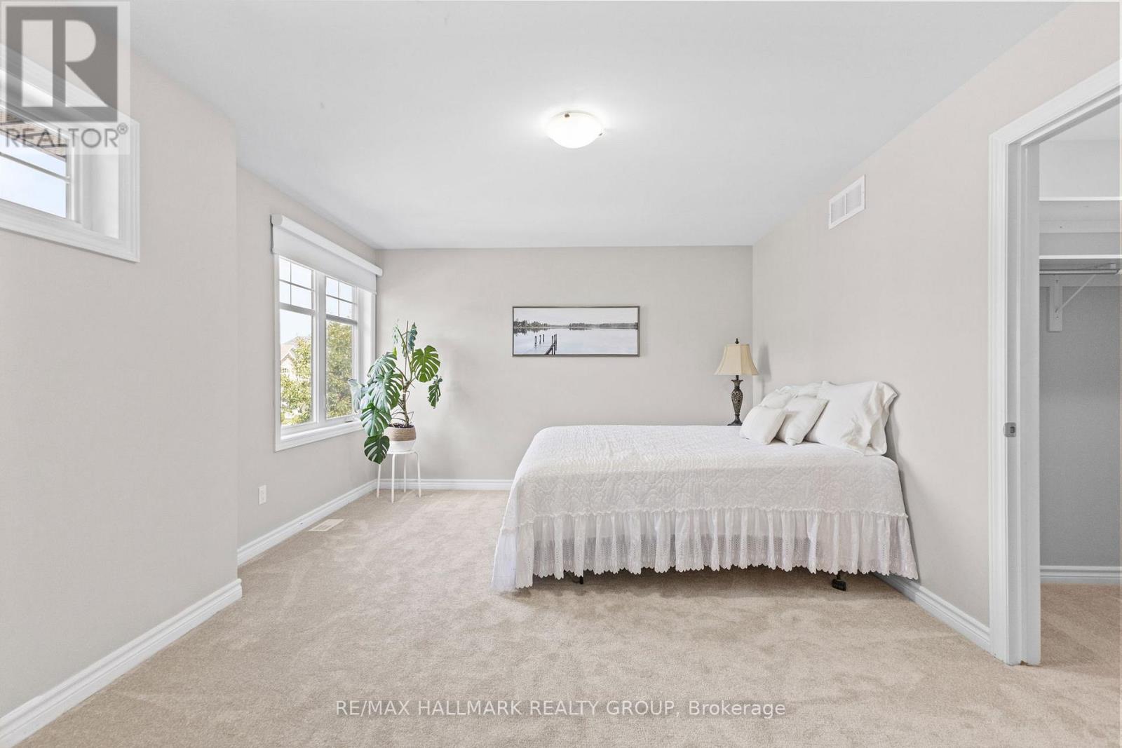 254 Gracewood Crescent