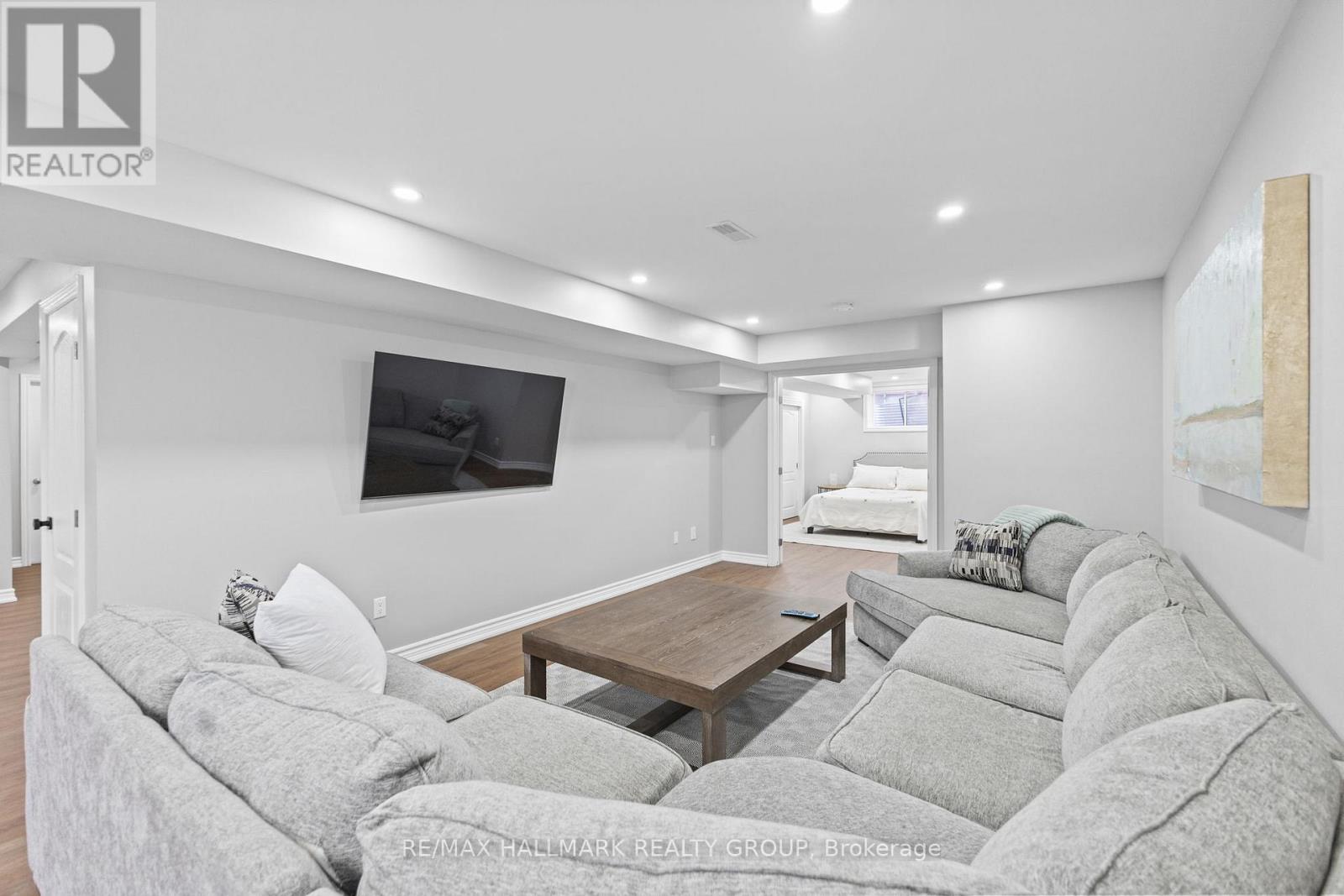 254 Gracewood Crescent