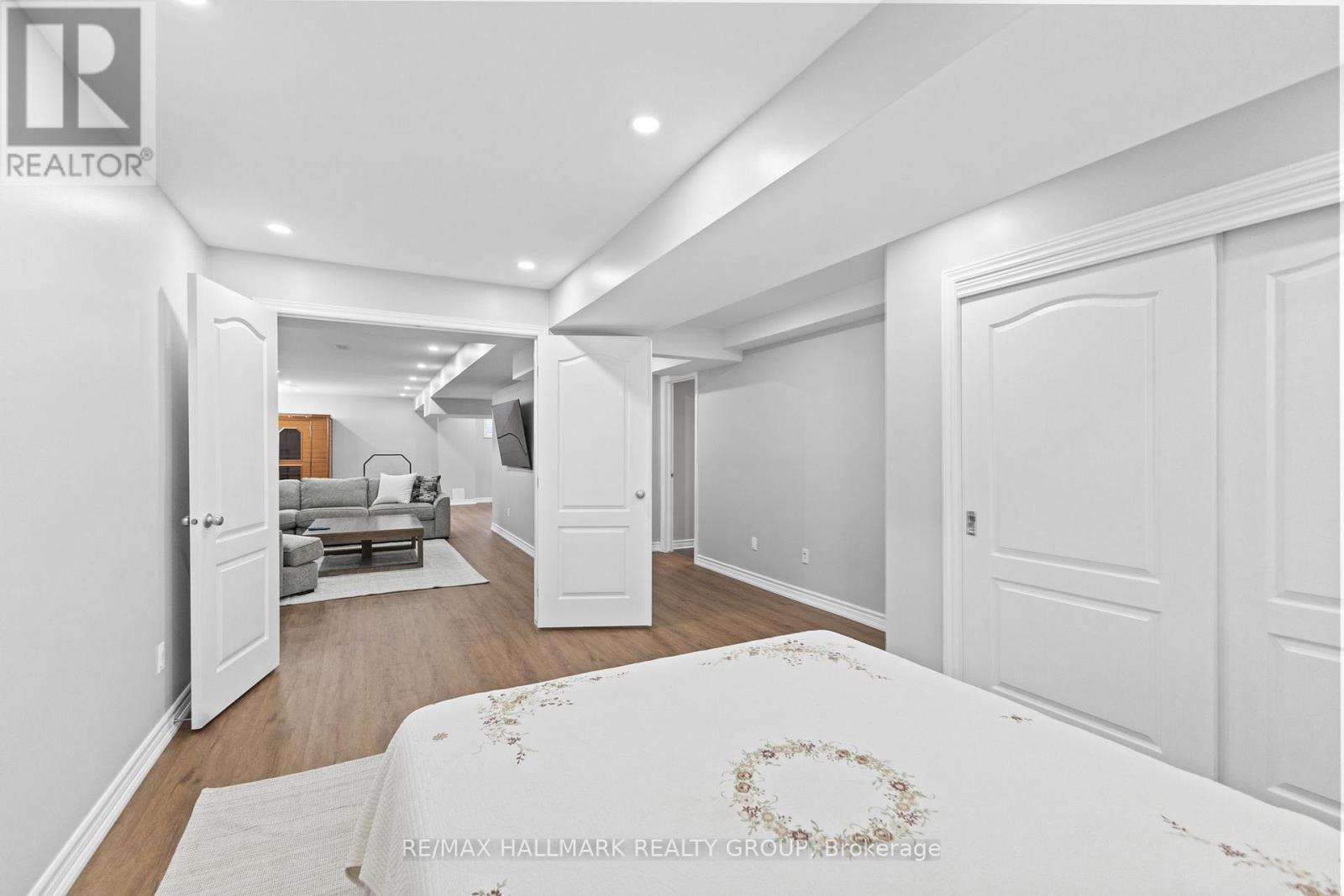 254 Gracewood Crescent