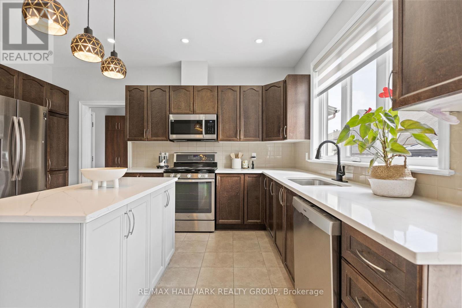 254 Gracewood Crescent