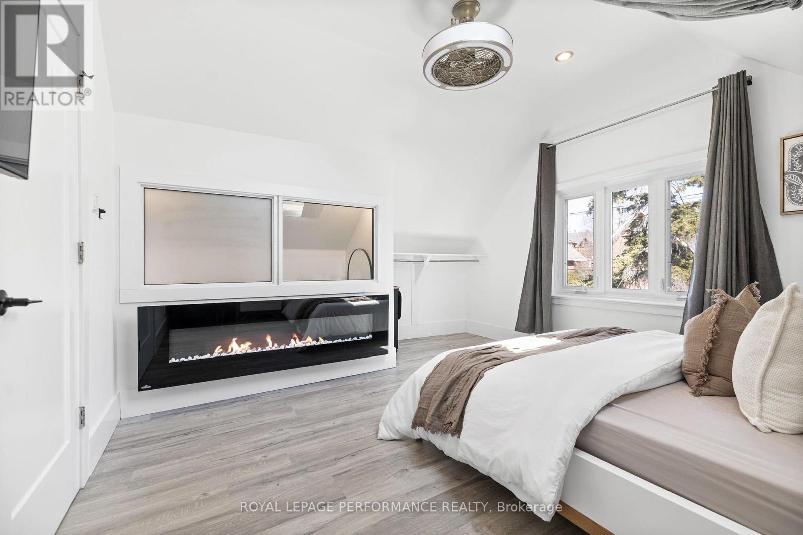 12 Sherbrooke Avenue