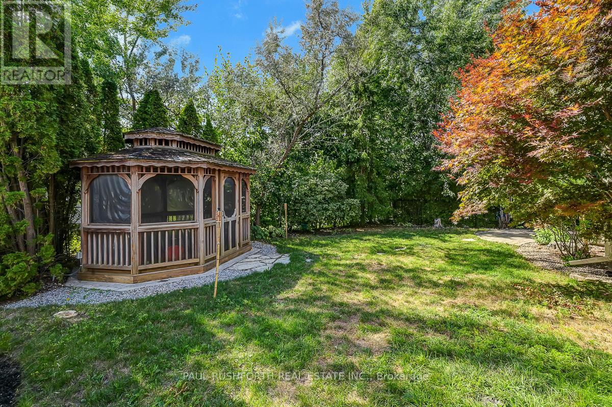 843 Long Point Circle