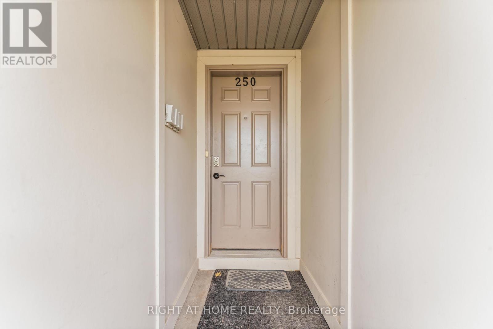 250 Espin Heights