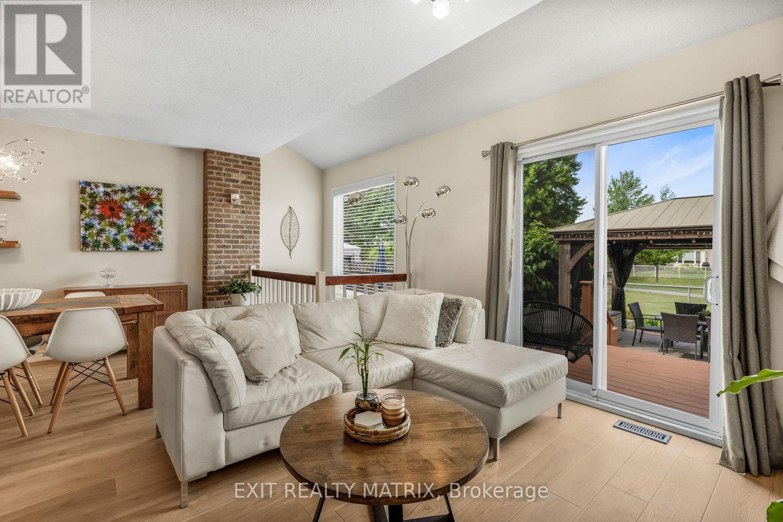 1503 Briarfield Crescent