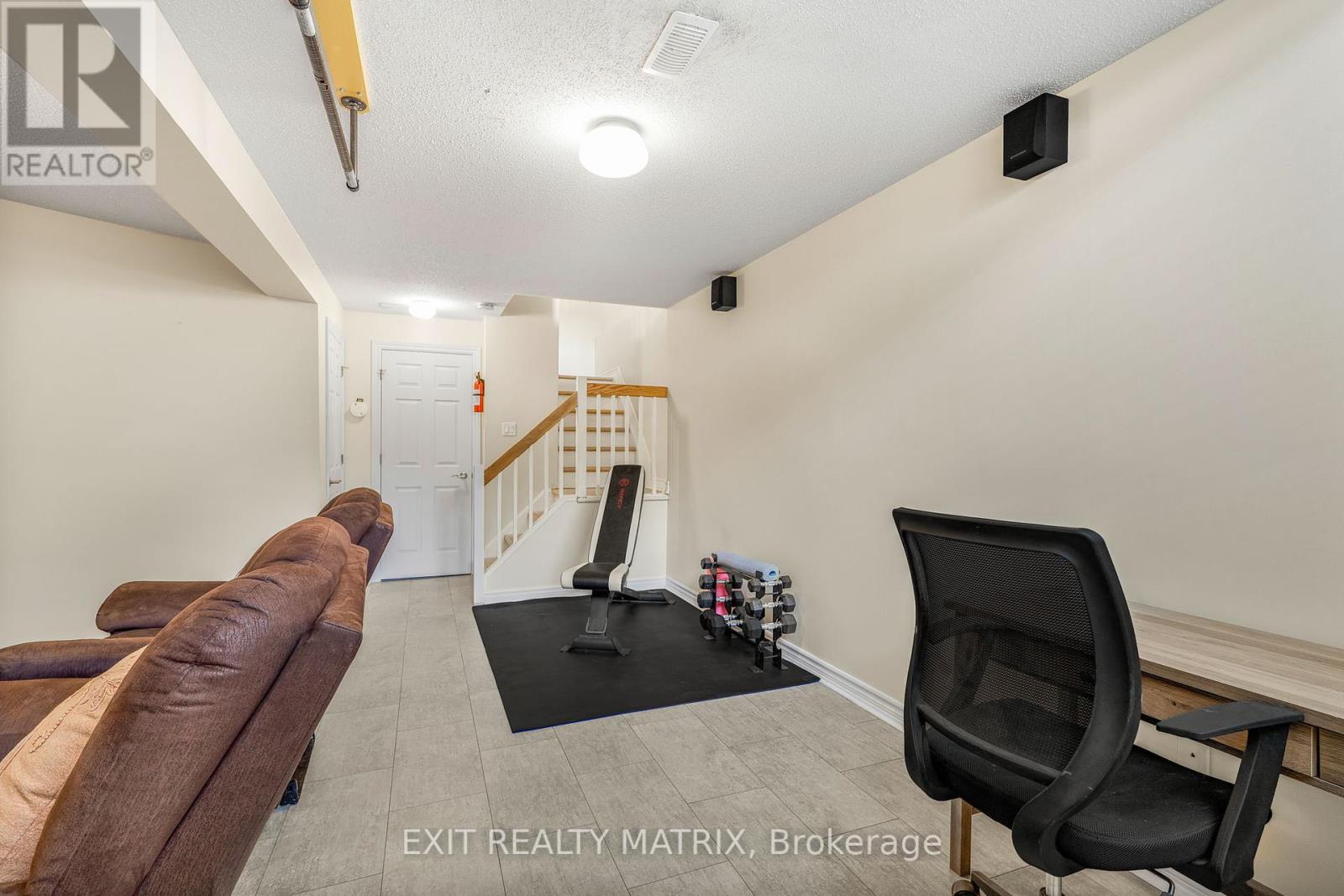 1503 Briarfield Crescent