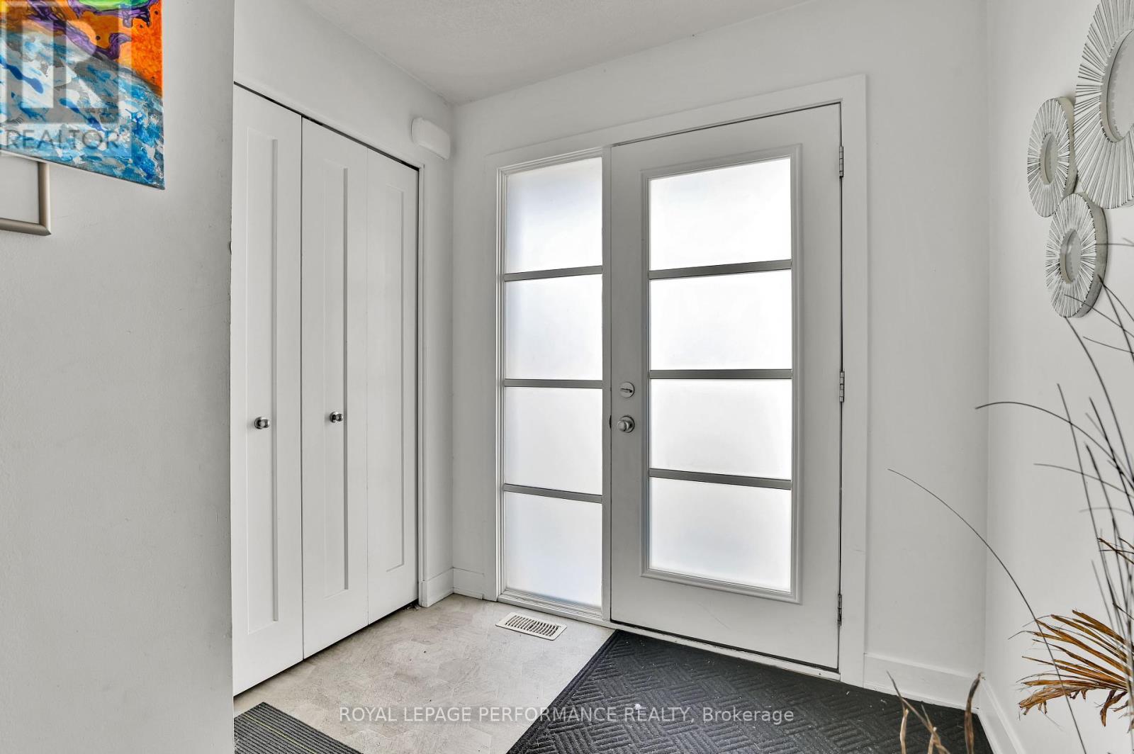609 Robert Street