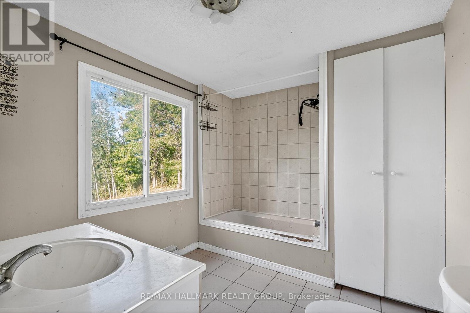 3855 Old Highway 17