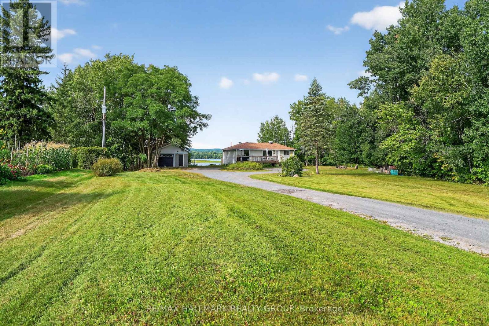 3855 Old Highway 17