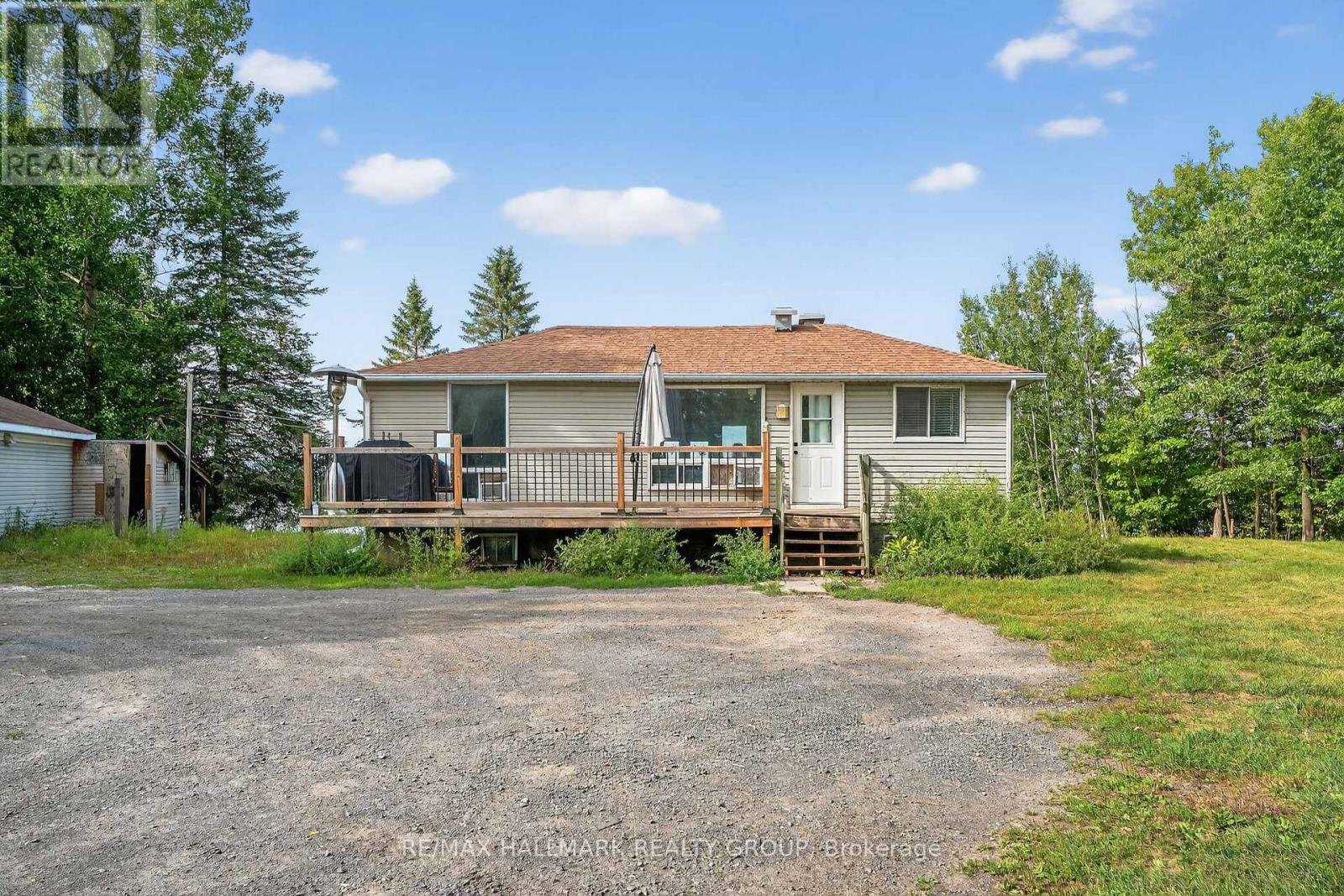 3855 Old Highway 17