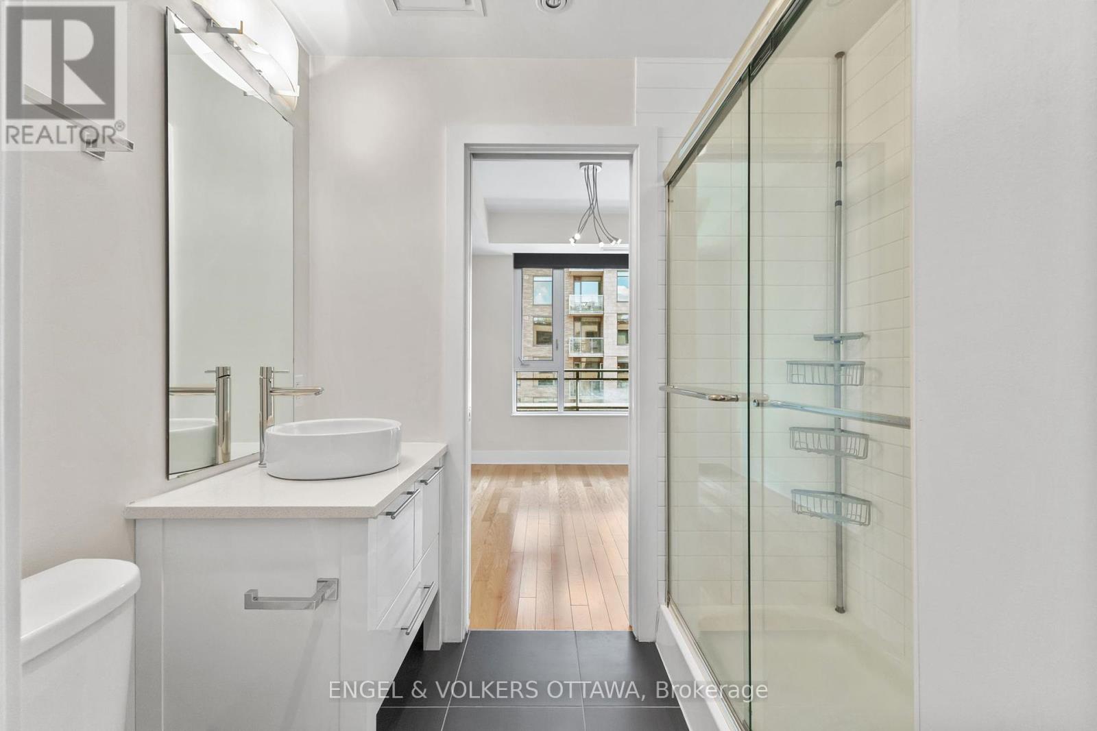 503 - 101 Richmond Road