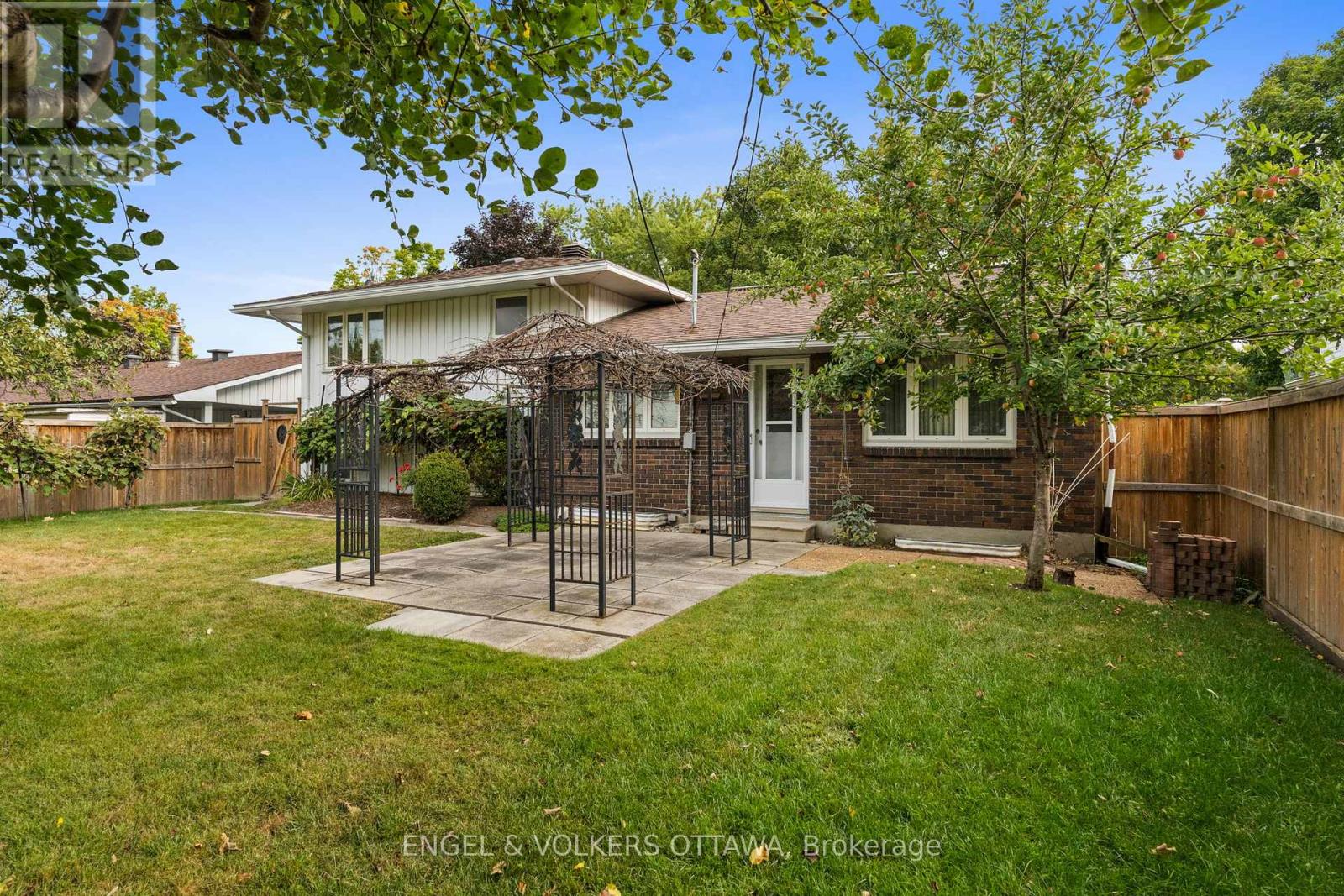 3348 Kodiak Street