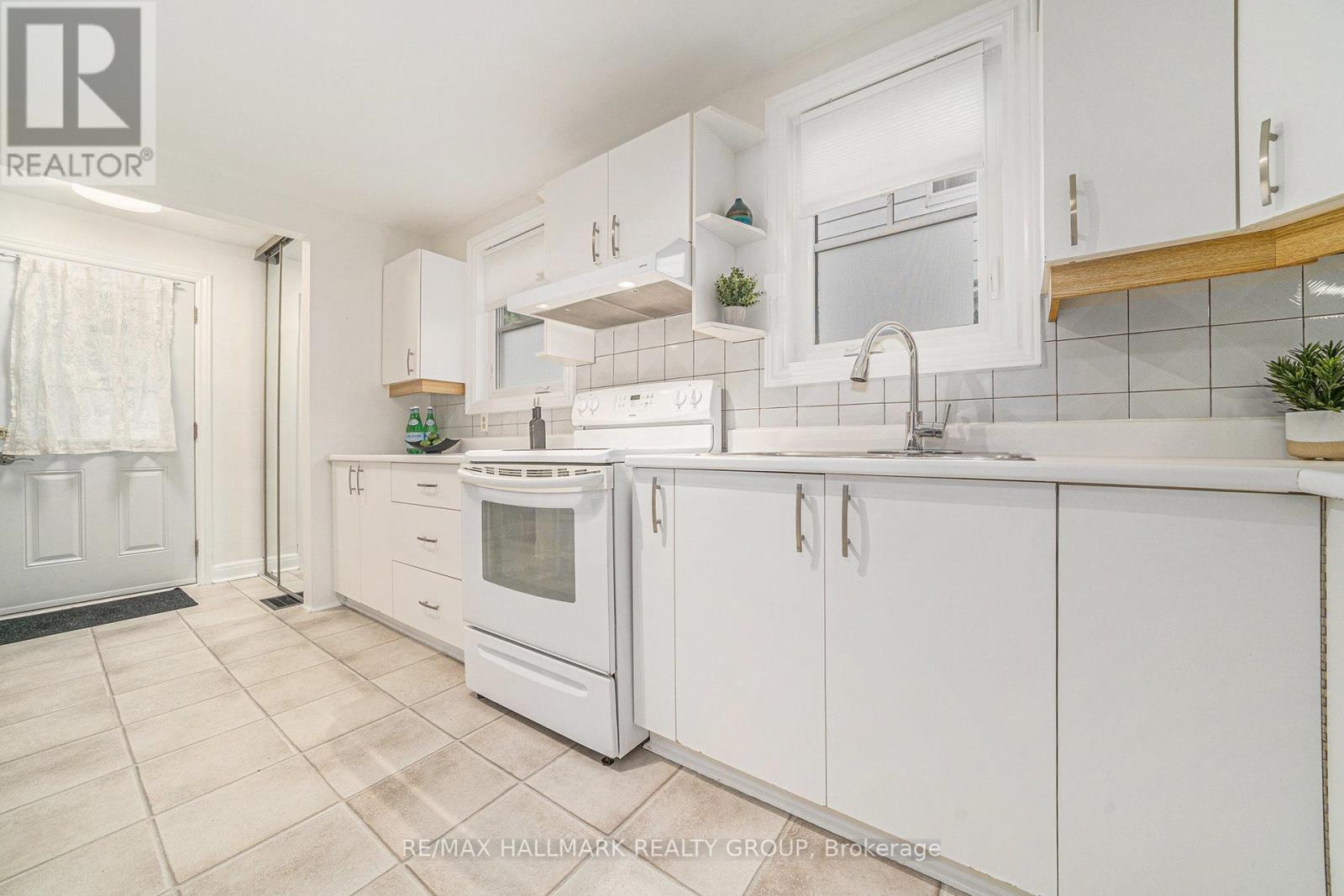 98 Dagmar Avenue