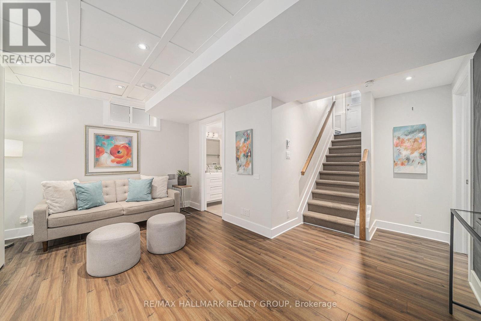 98 Dagmar Avenue