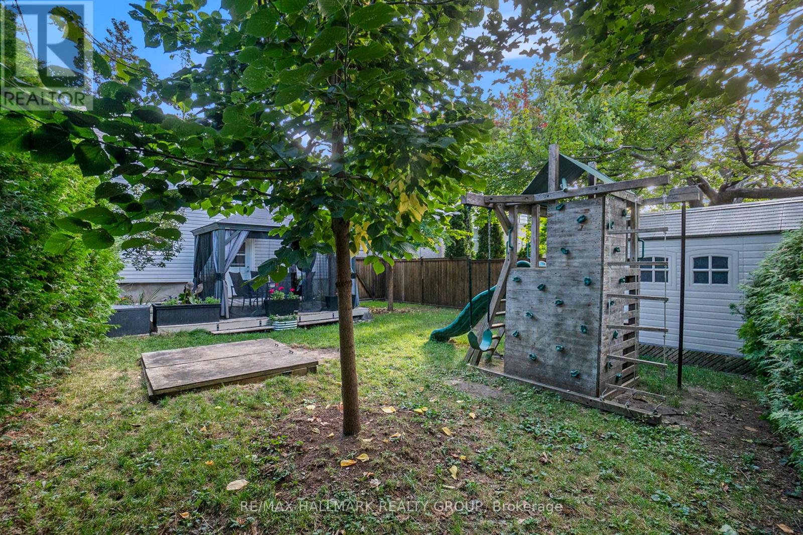 98 Dagmar Avenue