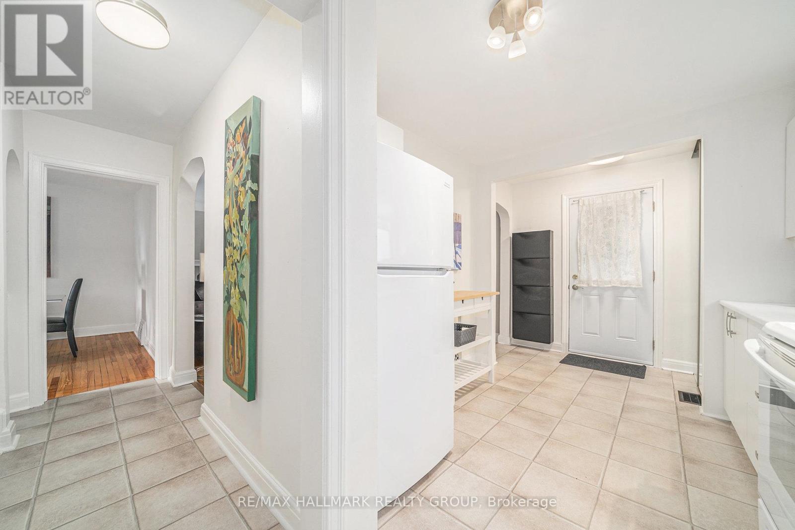 98 Dagmar Avenue