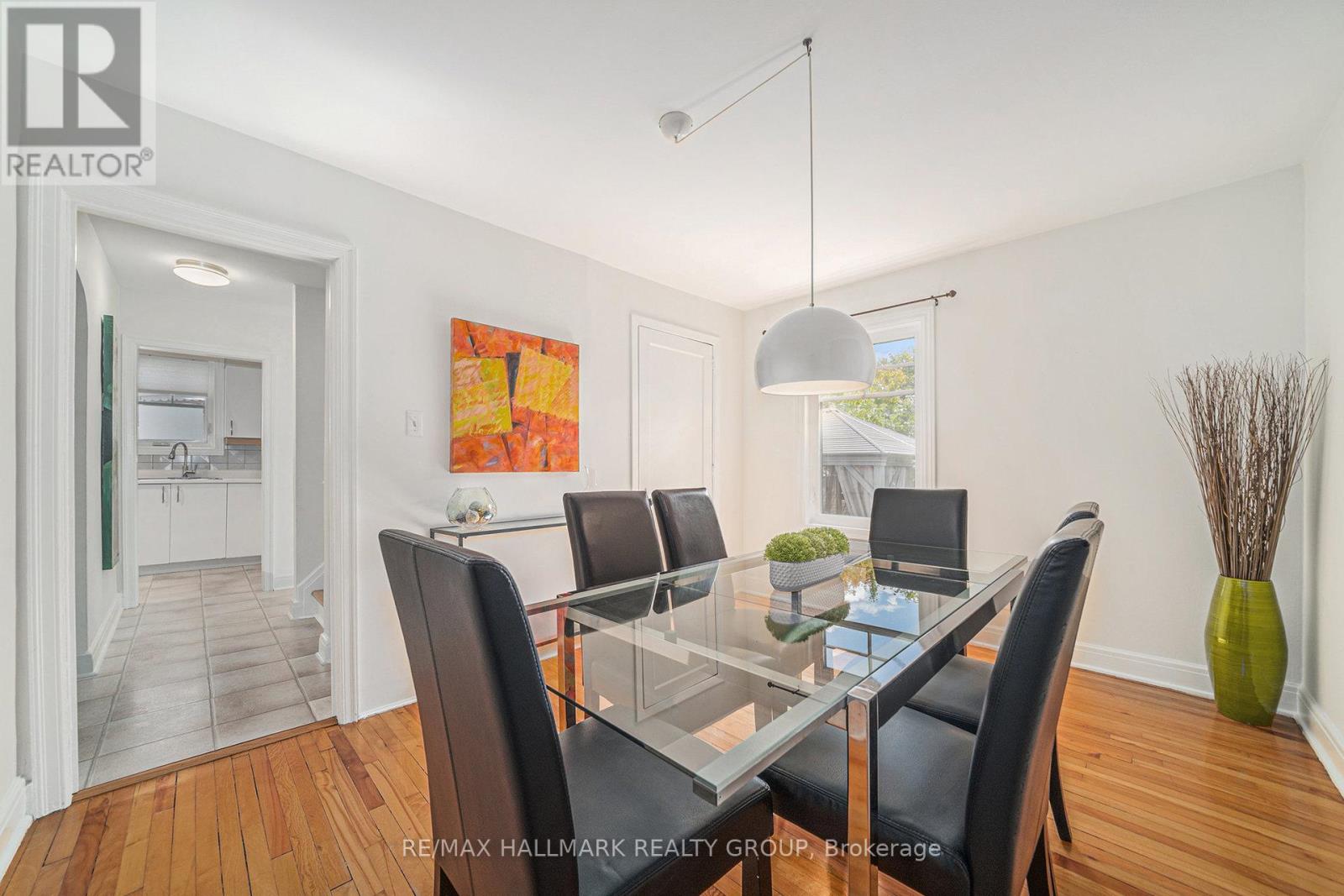 98 Dagmar Avenue