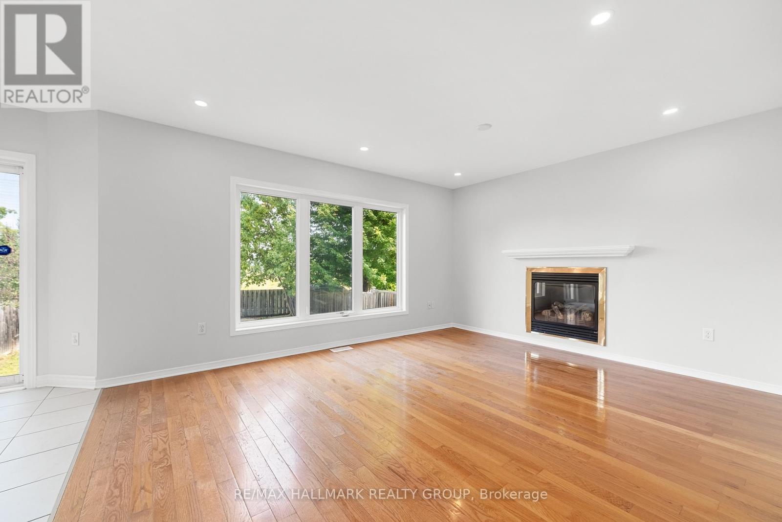 1146 Halton Terrace
