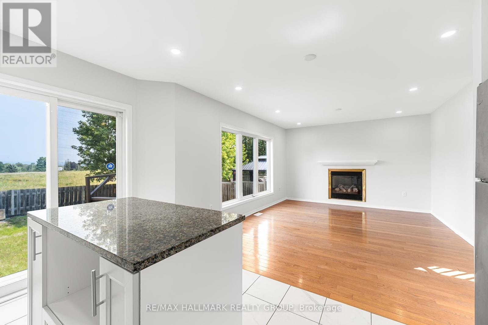 1146 Halton Terrace