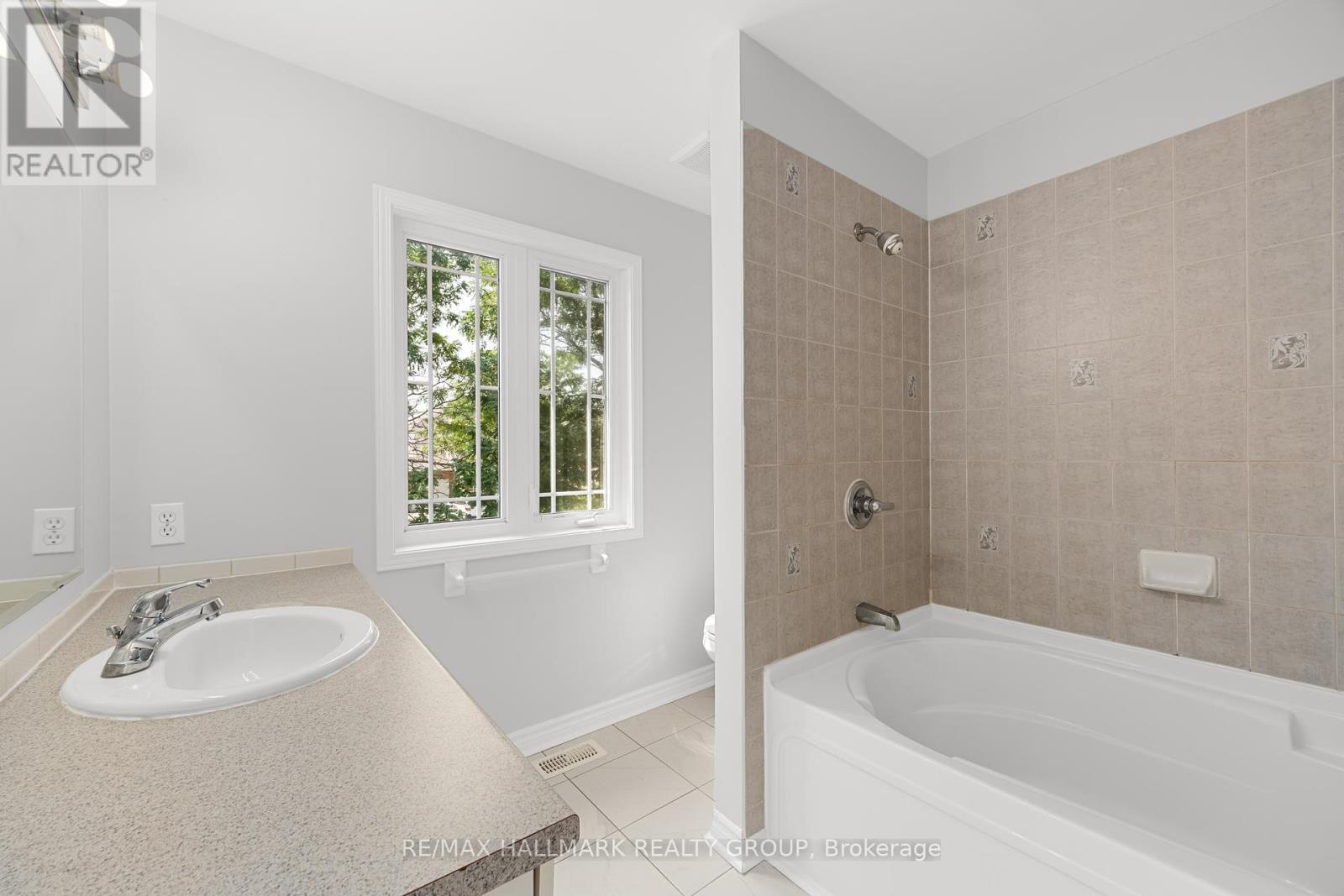 1146 Halton Terrace