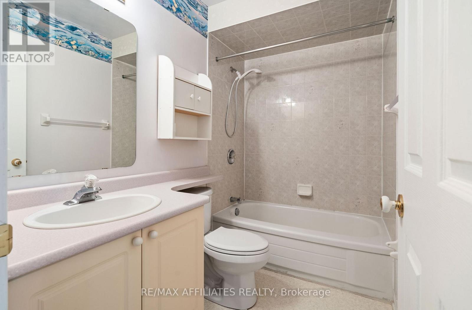 35 Locheland Crescent