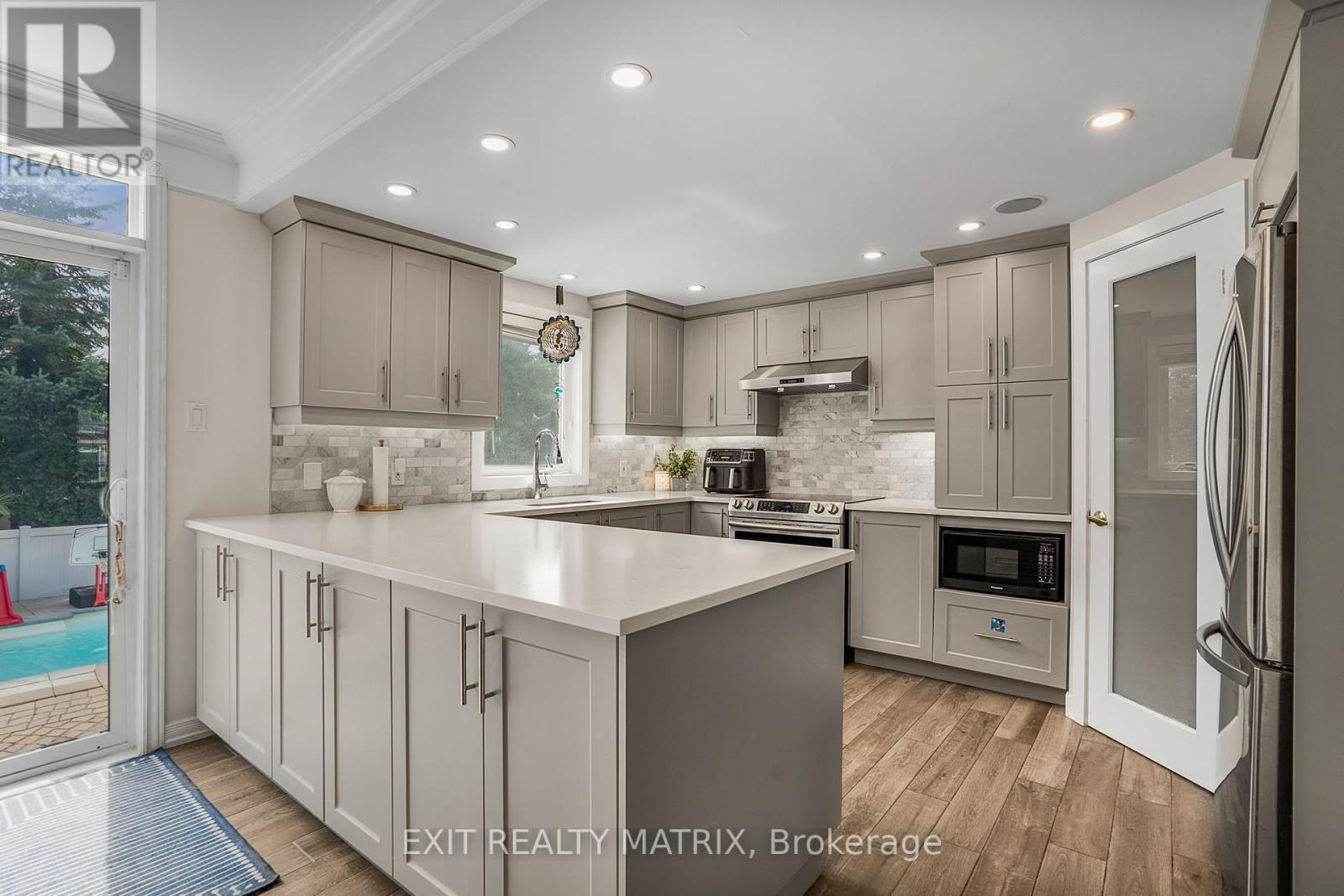 116 Lamadeleine Boulevard
