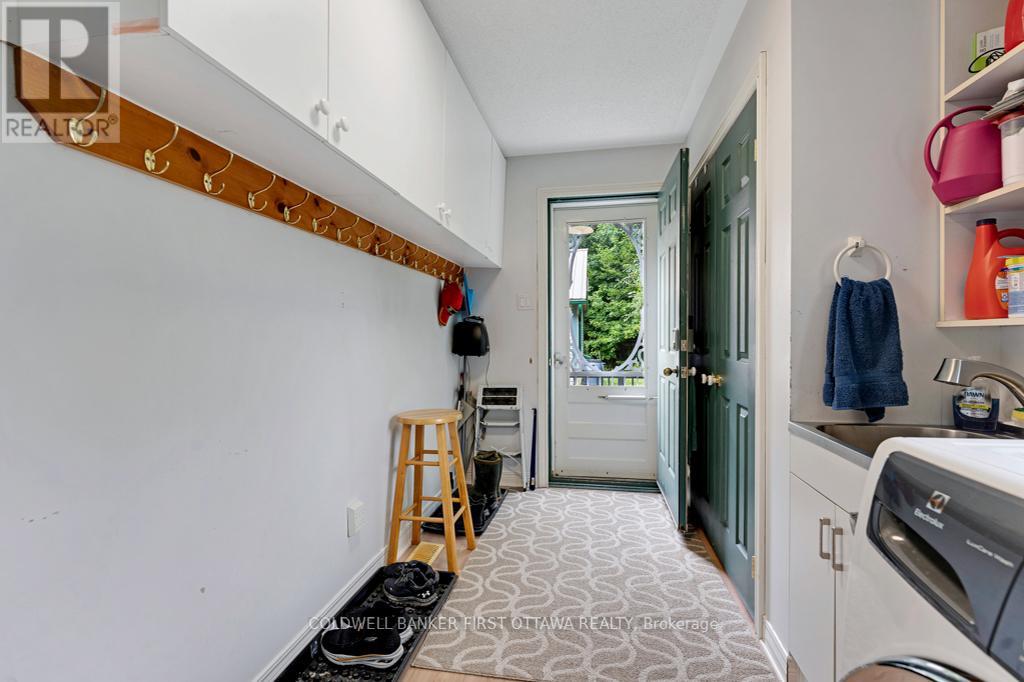 1556 Drummond Conc 10a