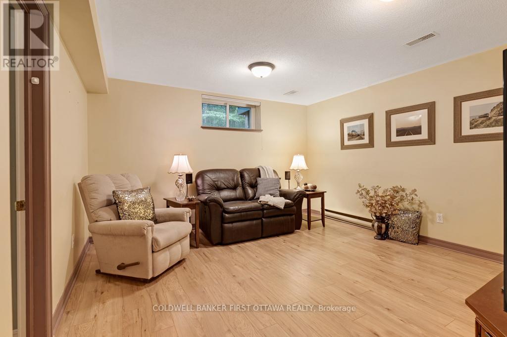 1556 Drummond Conc 10a