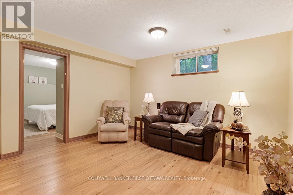 1556 Drummond Conc 10a