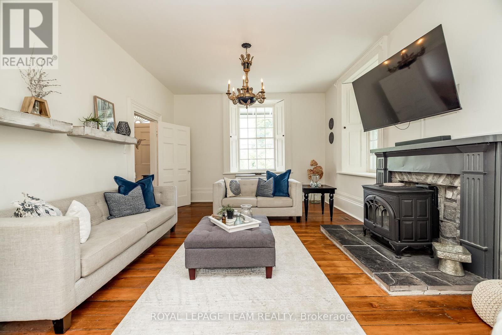 492 River Road