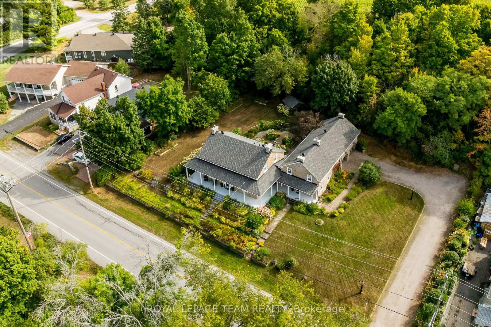 492 River Road