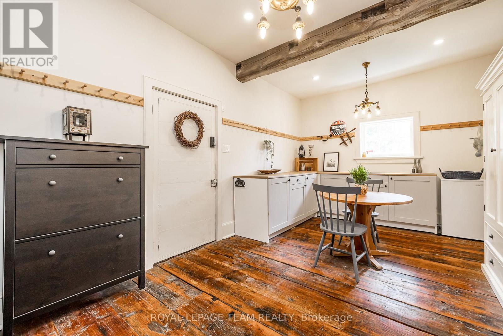 492 River Road