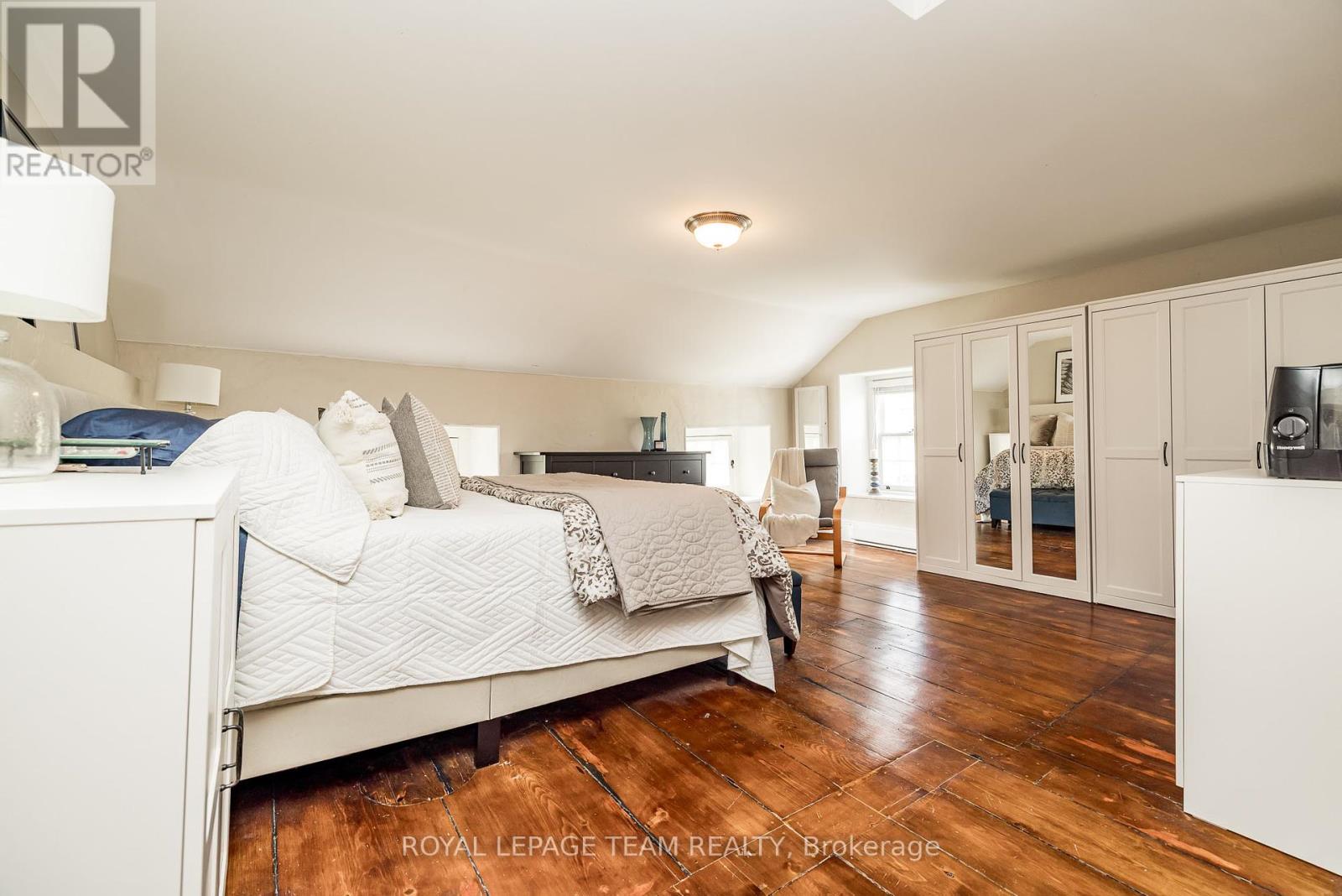 492 River Road