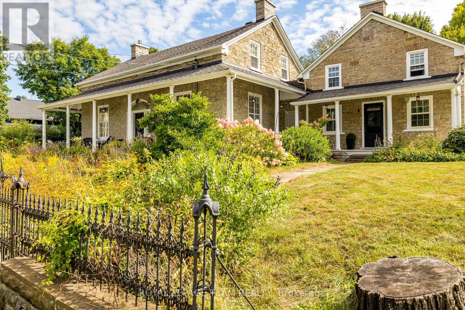 492 River Road