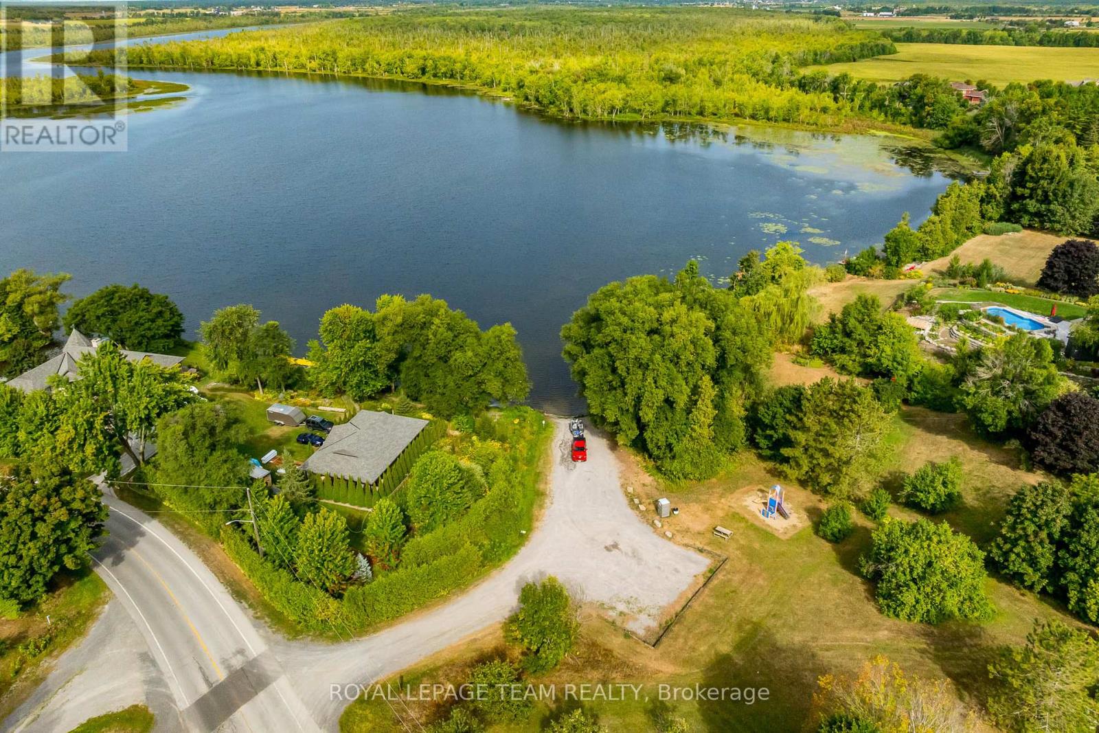 492 River Road