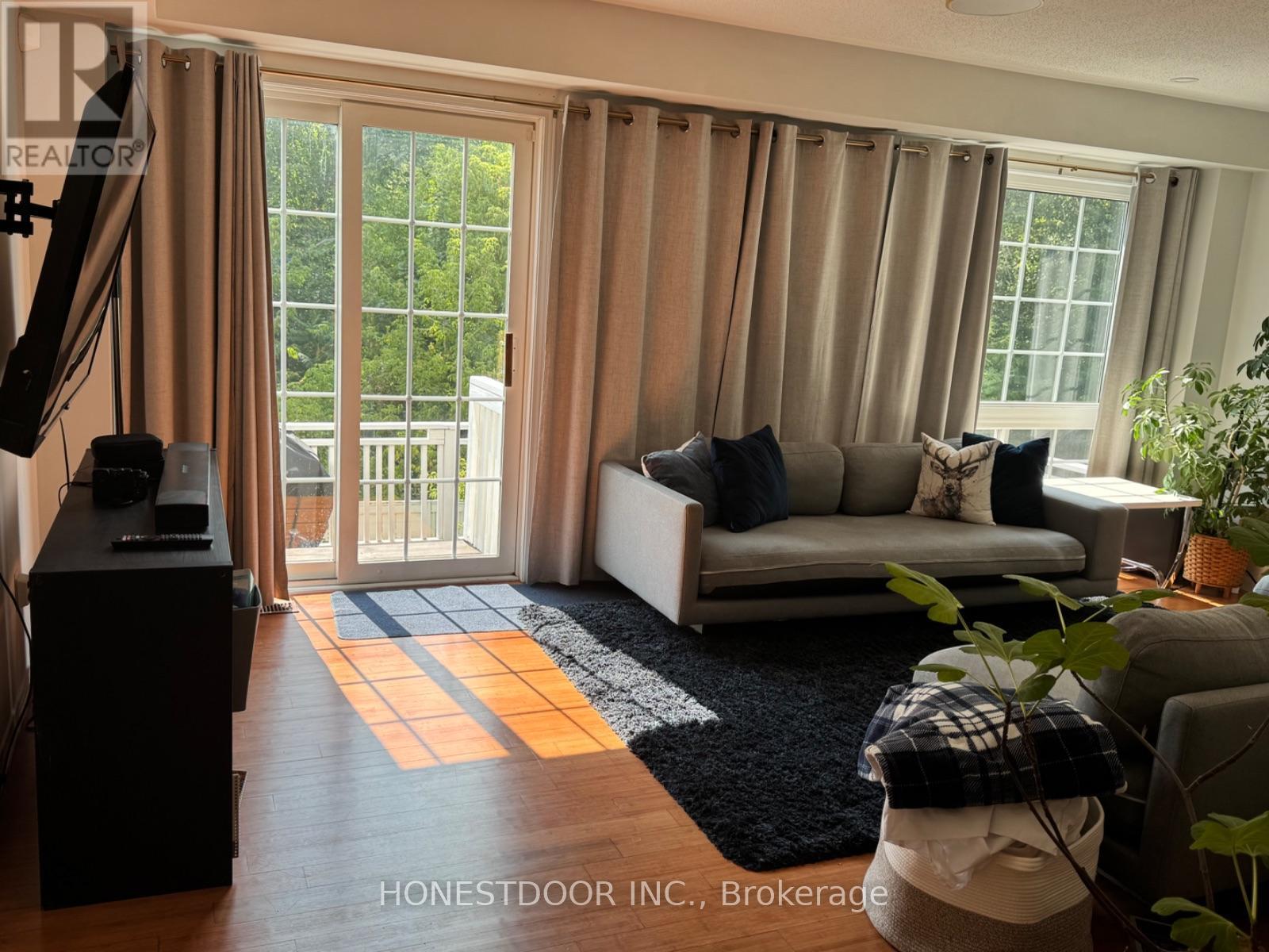 374 Wisteria Crescent