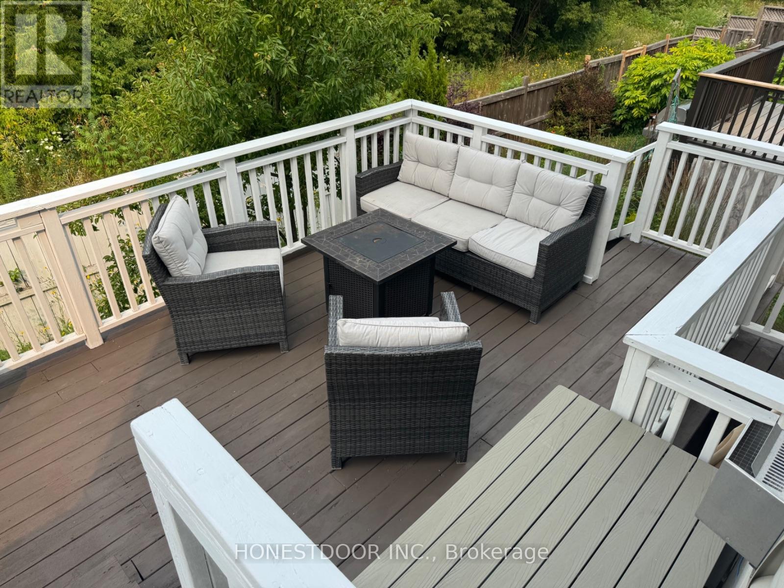 374 Wisteria Crescent