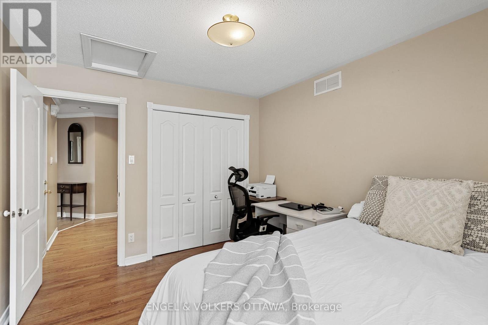 27 Mayford Avenue